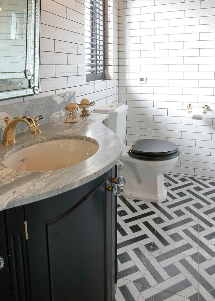Hollywood Regency Inspired Bathroom Design At Its Best In This Home