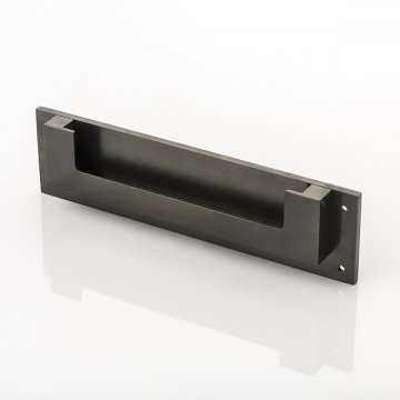ROHE integrated cabinet handle central