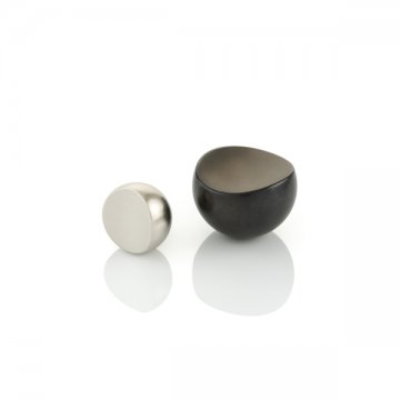 Contour solid brass cabinet pull
