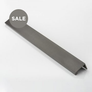 Cube solid brass small edge pull - L: 500mm, visible face: 45mm