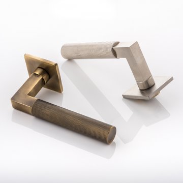 ASHWORTH II solid brass lever handle with diamond knurl & square rose