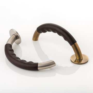 INFINITY II solid brass lever handle with hand stitched leather & round rose