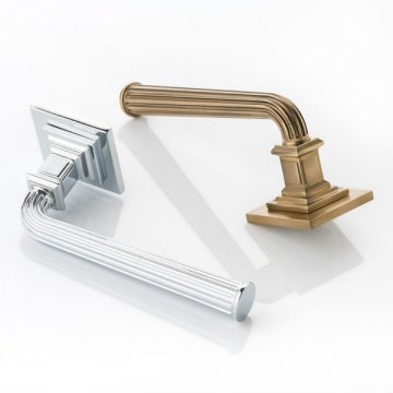 Railton solid brass door lever handle with square rose