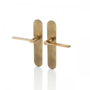 Fonteyn solid brass door lever handle with round backplate