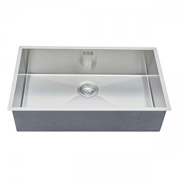 710mm stainless steel kitchen sink - internally 710mm L x 400mm D x 200mm H