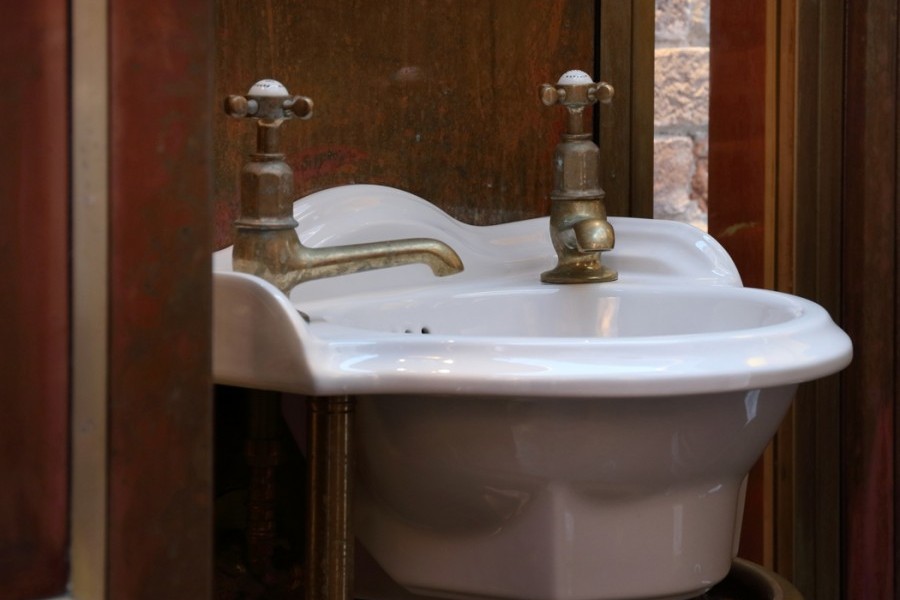 The English Tapware Company | Daring Bathroom Designs – A Suspended ...