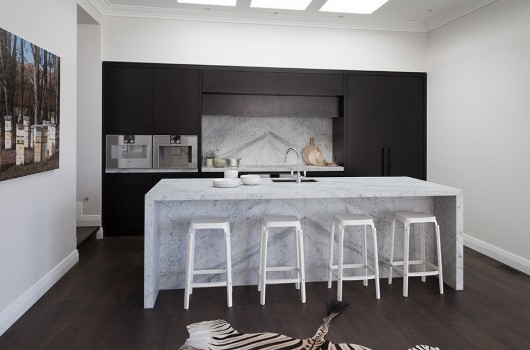 TAKAPUNA RESIDENCE - KITCHEN & LAUNDRY