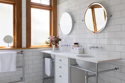 Epsom Bungalow - Main Bathroom