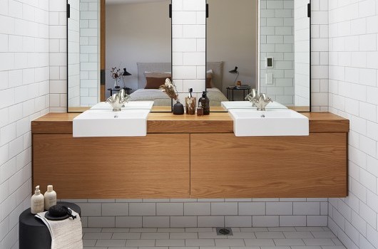 FORD LOFTS - BATHROOM