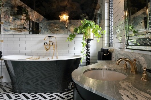 Caulfield House - Bathroom