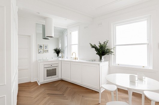 MANLY APARTMENT - KITCHEN & LAUNDRY