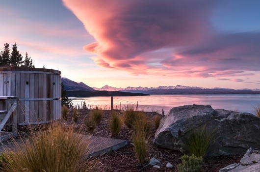 MT COOK RETREAT - BATHROOM