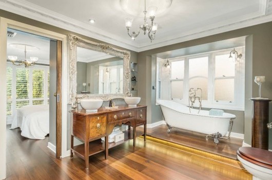 Sunbury Home - BATHROOM