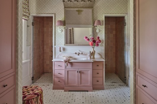 WARRNAMBOOL HOUSE - MASTER BEDROOM & ENSUITE