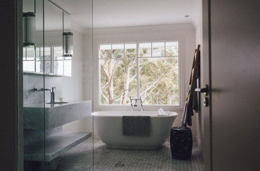 WOMBARRA HOUSE - BATHROOM