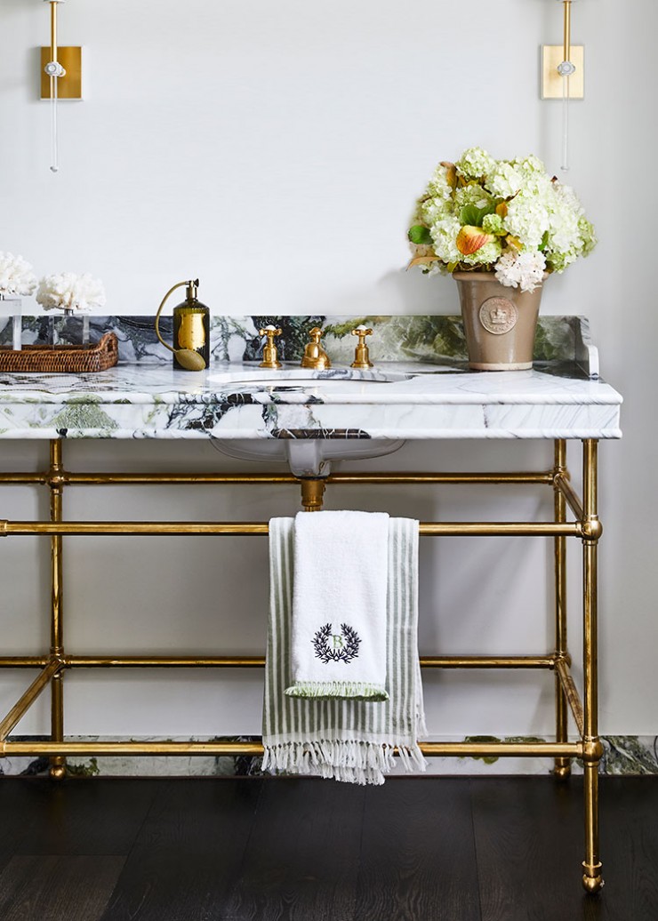 Solid brass tap fittings bring longevity through durability and patination.