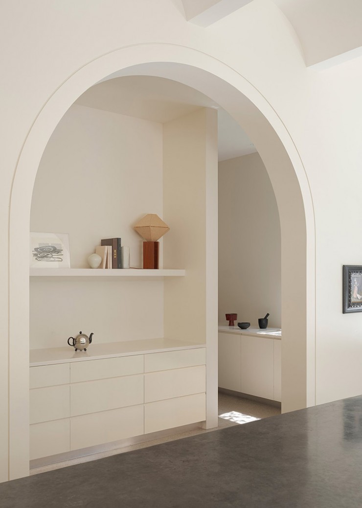 AIDA Aware Commendation project Lillelund House featuring Perrin & Rowe Langbourn wall mounted taps in Pewter. 