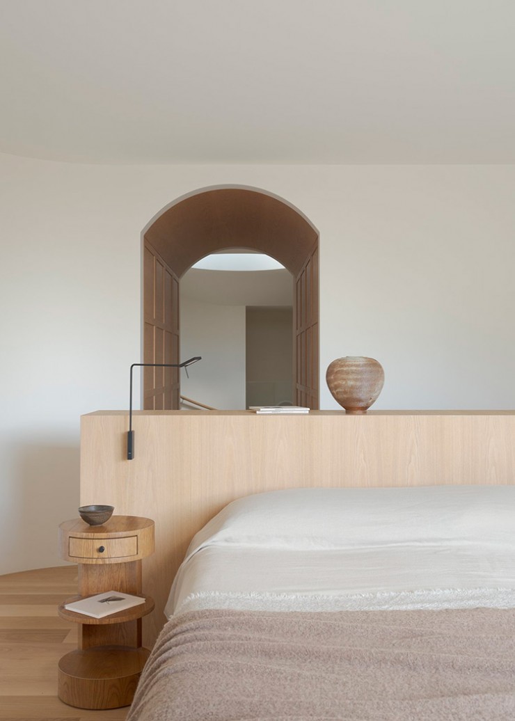 AIDA Aware Commendation project Lillelund House featuring Perrin & Rowe Langbourn wall mounted taps in Pewter. 