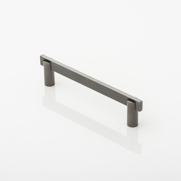 Bailey solid brass cabinet handle