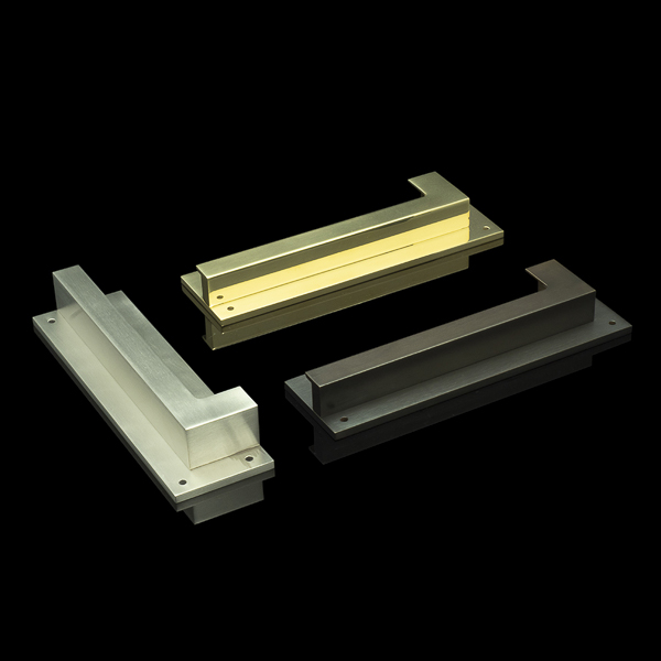 Rohe integrated cabinet handle right hand