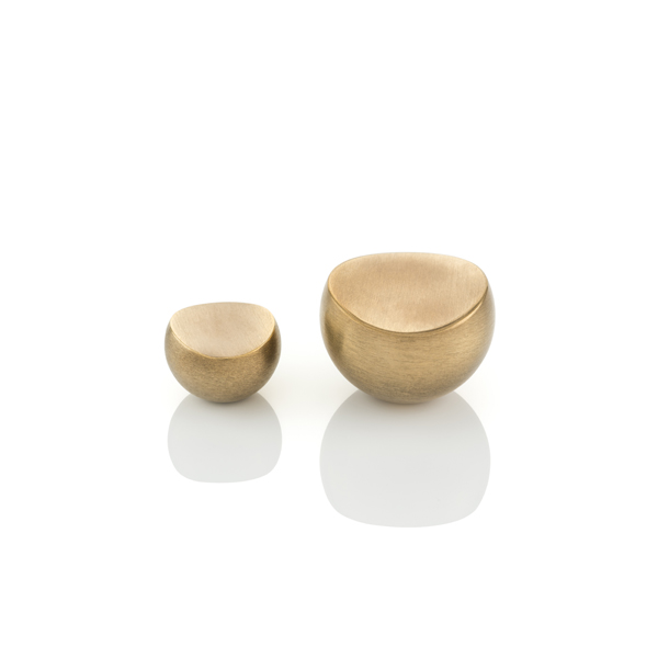 Contour solid brass cabinet pull