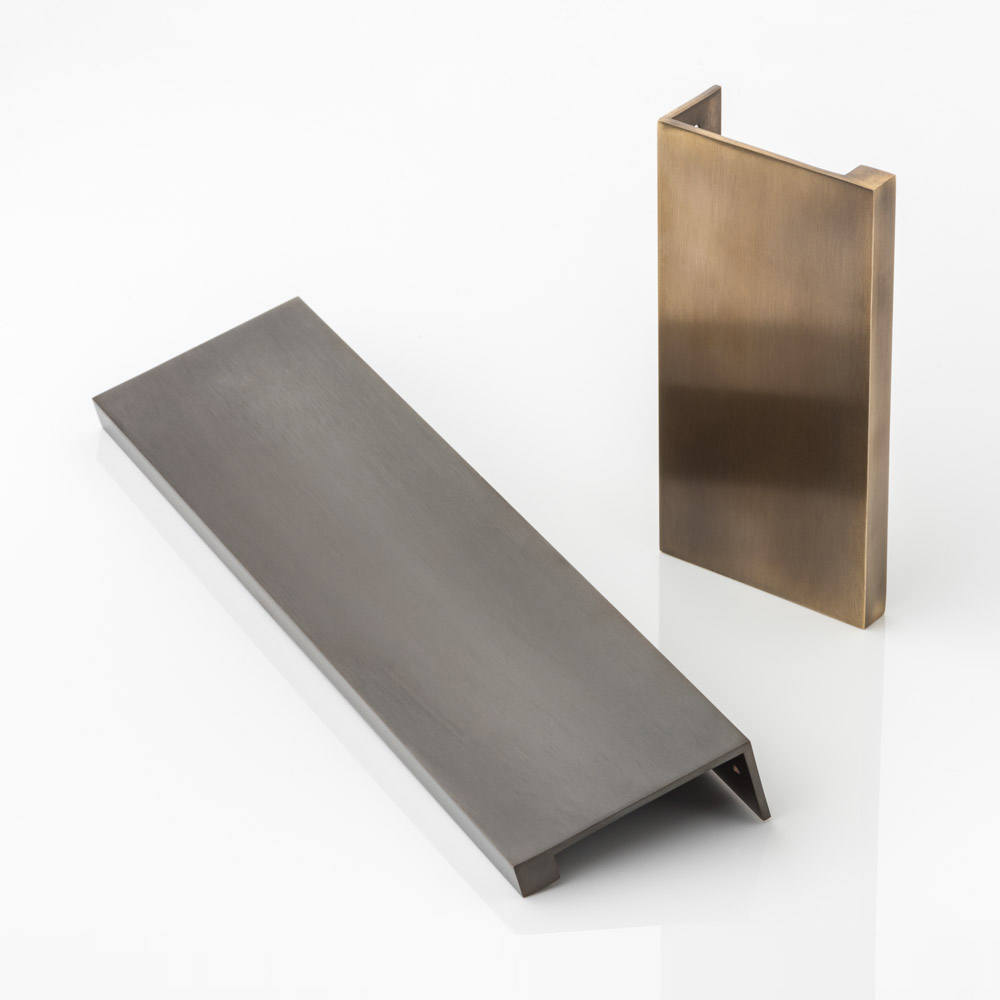 Cube solid brass large edge pull