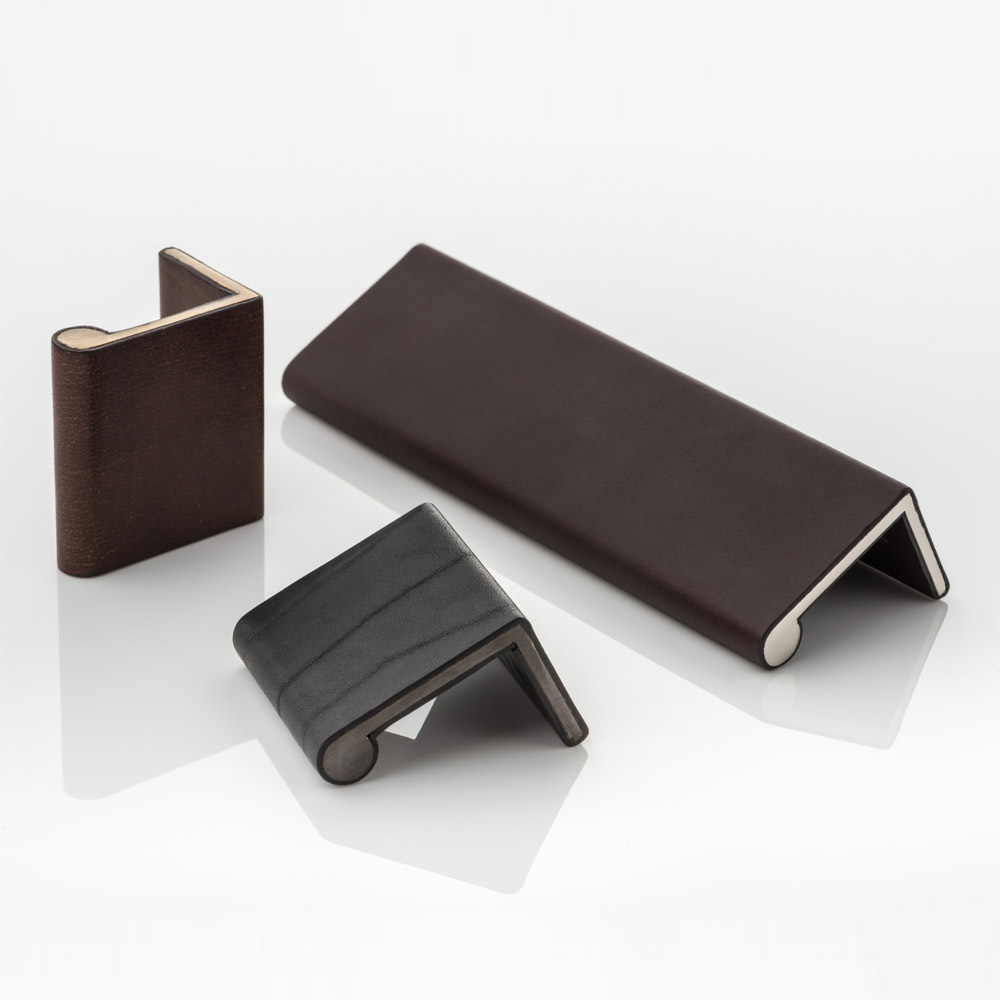 Round solid brass small edge pull wrapped in bridle leather