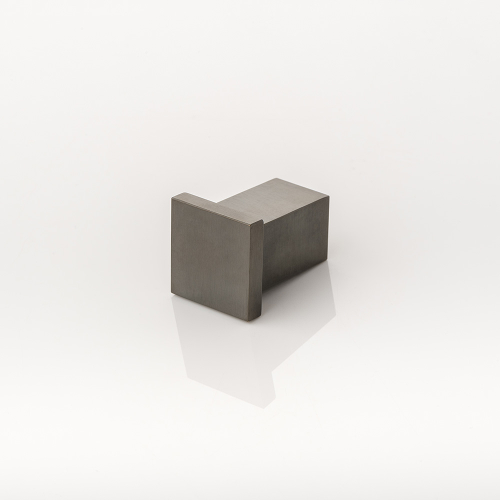 Square garment hook