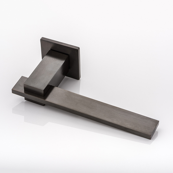 Holmes solid brass door lever handle with square rose