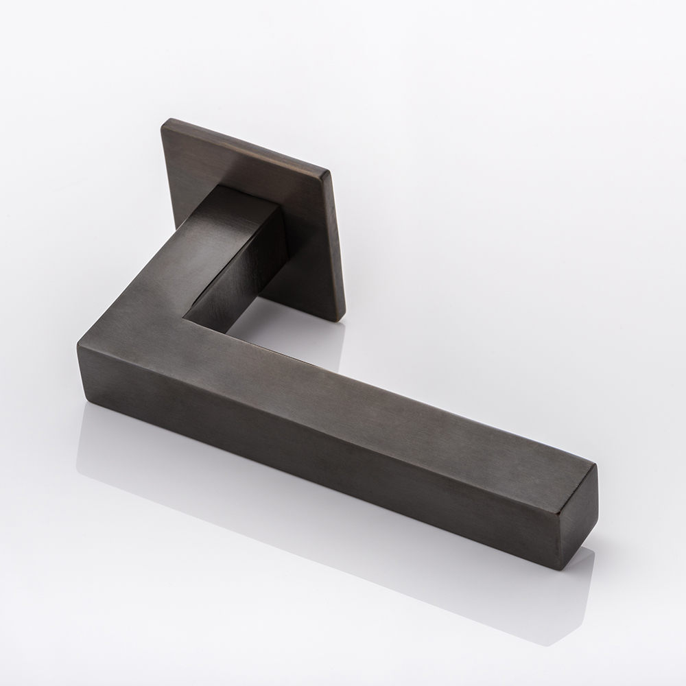 Cube solid brass door lever handle with square rose