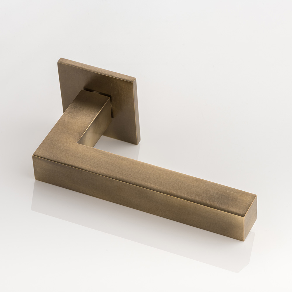 Cube solid brass door lever handle with square rose