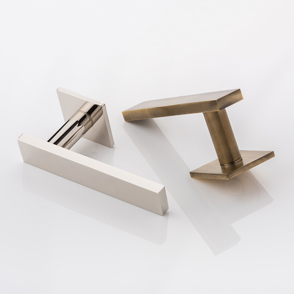 Dowson solid brass door lever handle with square rose