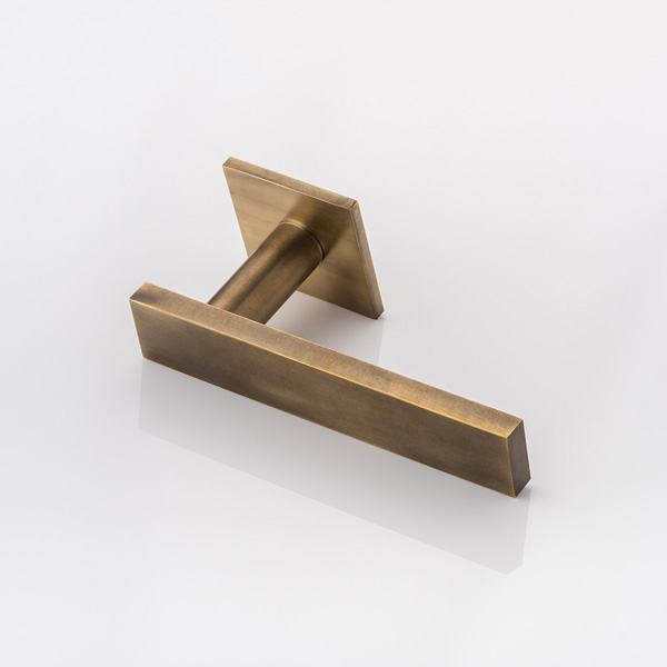Dowson solid brass door lever handle with square rose