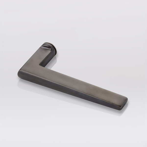 Wedge solid brass door lever handle with roseless rose