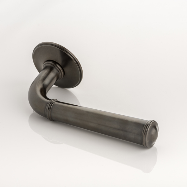 Darlington i solid brass door lever handle with traditional rose