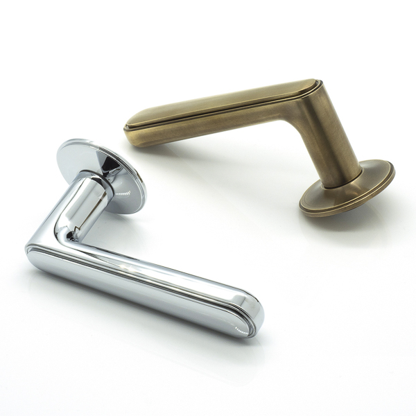 Halsey solid brass door lever handle with traditional rose