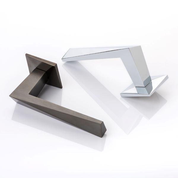 Switch solid brass door lever handle