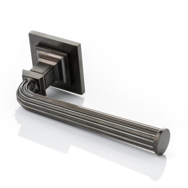 Railton solid brass door lever handle with square rose