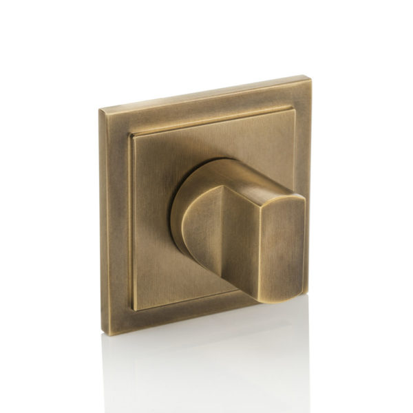 Pinch thumb turn with square stepped rose
